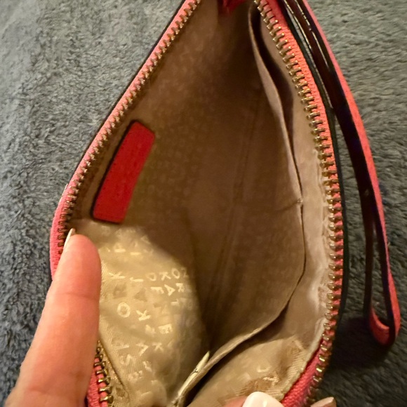 kate spade Chrissy Berkshire road Wristlet - Picture 5 of 9